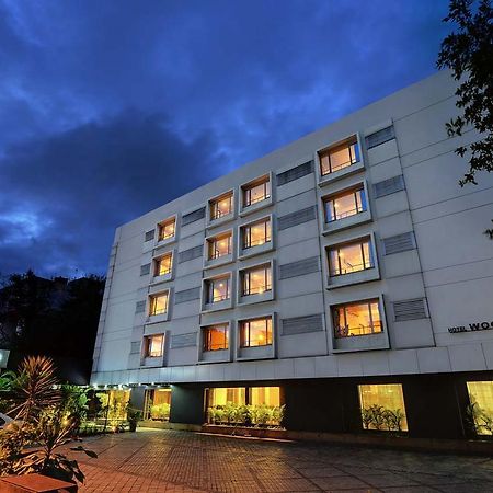 Hotel Woodland Πούνε Εξωτερικό φωτογραφία