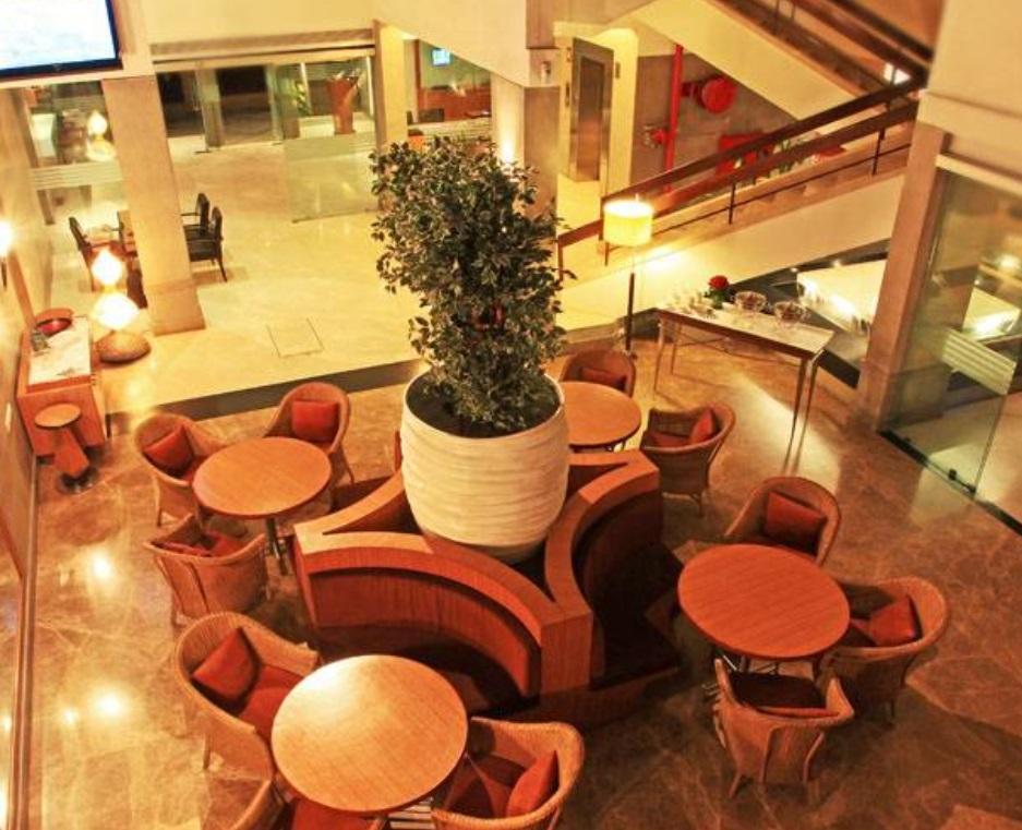 Hotel Woodland Πούνε Εξωτερικό φωτογραφία