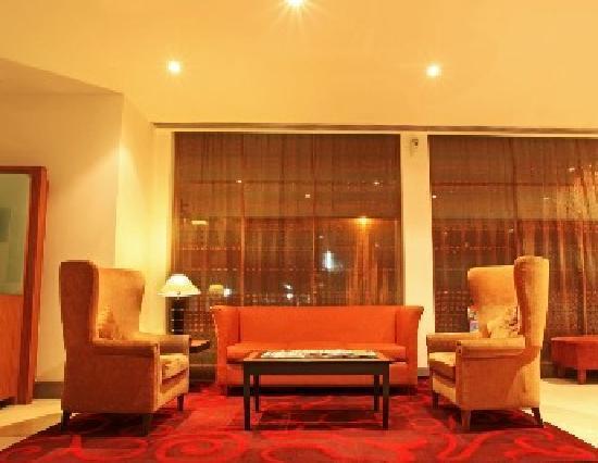 Hotel Woodland Πούνε Εξωτερικό φωτογραφία